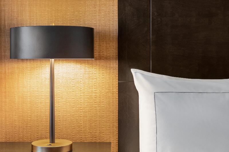 Номер Стандарт, Doubletree By Hilton Pointe Claire Montreal Airport West