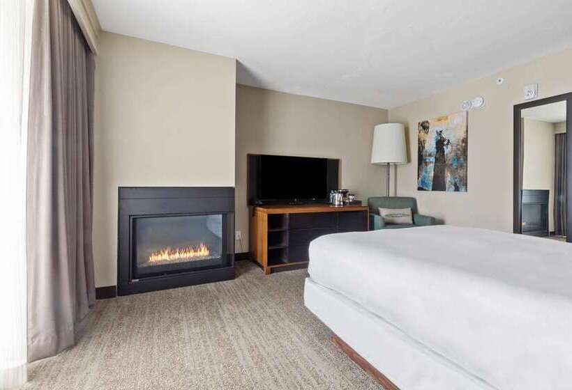 Номер Стандарт, Doubletree By Hilton Pointe Claire Montreal Airport West