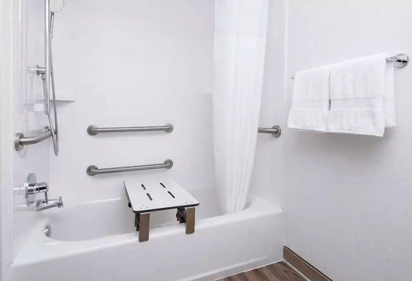 اتاق استاندارد, Doubletree By Hilton Pointe Claire Montreal Airport West