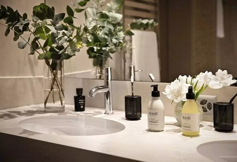 Basic-huone, Eden Roc   The Leading Hotels Of The World