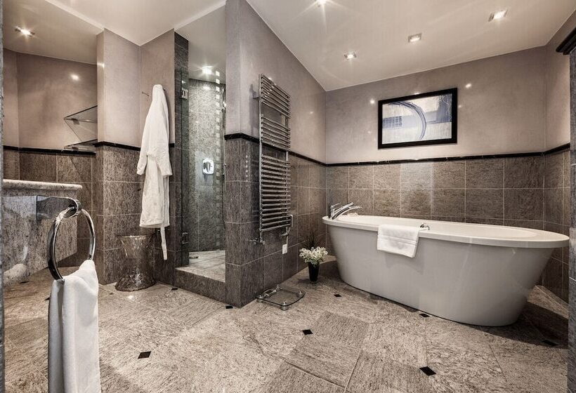 סוויטה דלוקס, Eden Roc   The Leading Hotels Of The World