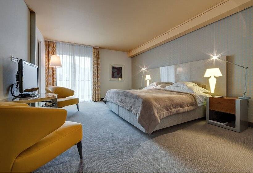 סוויטה דלוקס, Eden Roc   The Leading Hotels Of The World