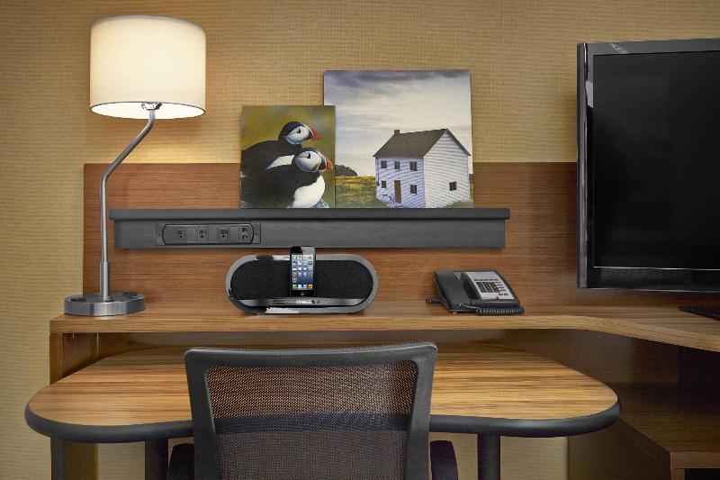 キングサイズベッドのスタンダードルーム, Fairfield Inn & Suites By Marriott St. John S Newfoundland