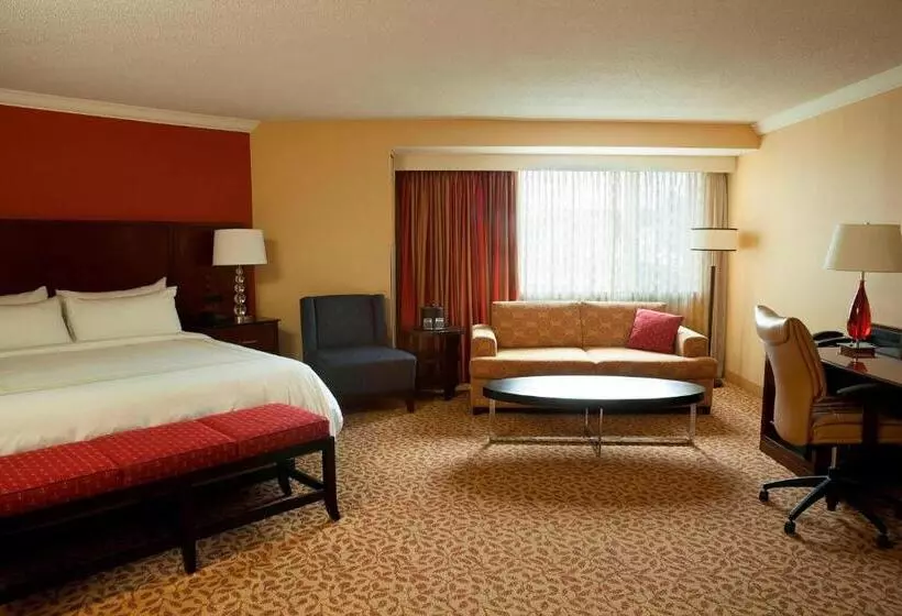 سوییت جونیور, Halifax Marriott Harbourfront