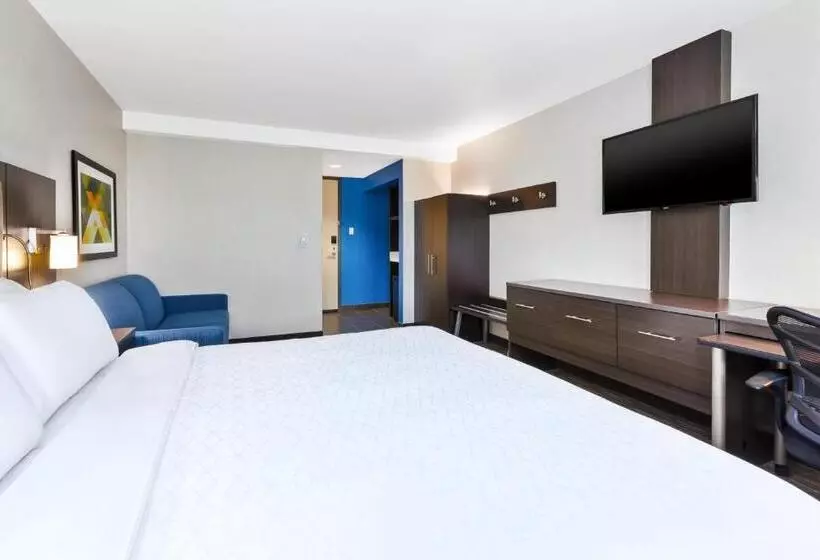 اتاق استاندارد با تخت بزرگ, Holiday Inn Express Winnipeg Airport   Polo Park, An Ihg
