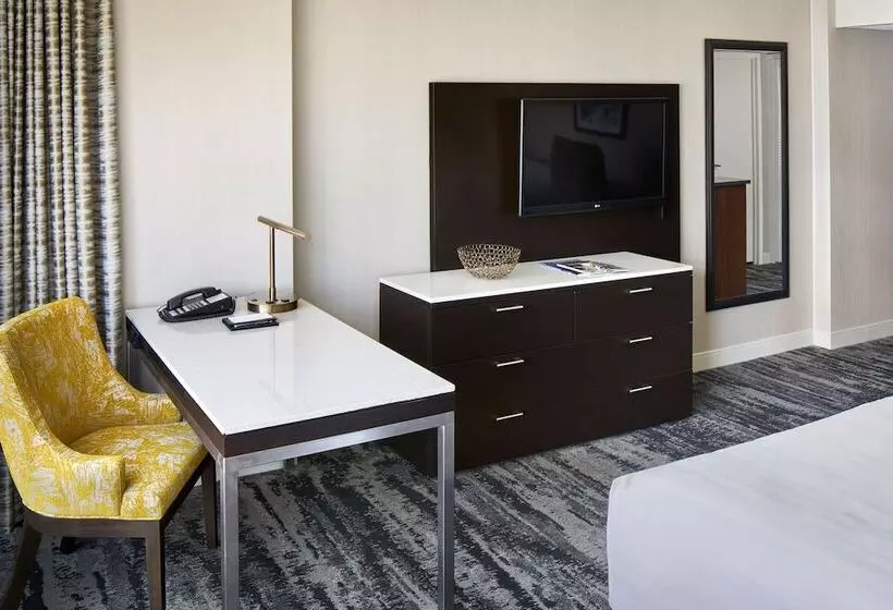 اتاق استاندارد با تخت دوبل, Hyatt Regency Vancouver