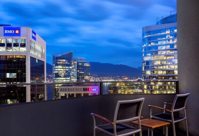 스탠다드 룸 더블 침대, Hyatt Regency Vancouver