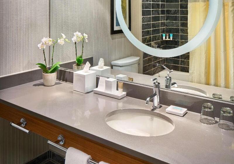 스탠다드 룸 킹사이즈 침대, Hyatt Regency Vancouver