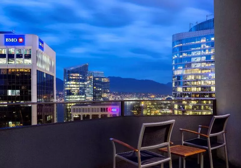 اتاق استاندارد با تخت بزرگ, Hyatt Regency Vancouver