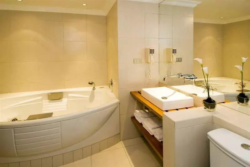 سوییت جونیور, Hyatt Regency Vancouver