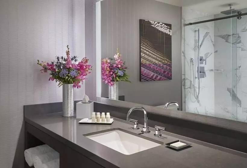 سوییت جونیور, Intercontinental Toronto Centre, An Ihg