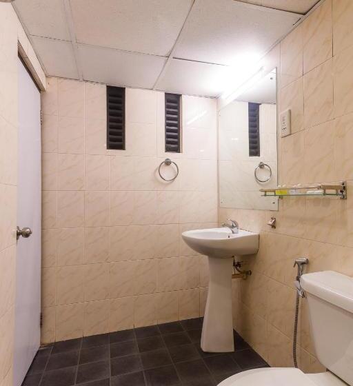 חדר דלוקס נוף בריכה, Janaki