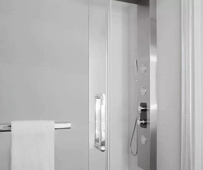 ２ダブルベッドのスタンダードルーム, Montreal Marriott Chateau Champlain