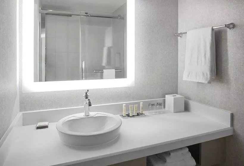 ２ダブルベッドのスタンダードルーム, Montreal Marriott Chateau Champlain