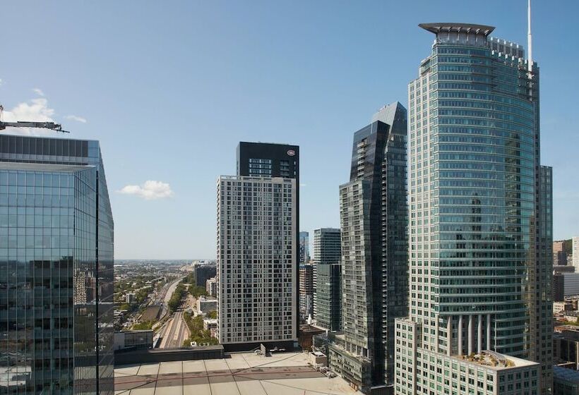 ２ダブルベッドのスタンダードルーム, Montreal Marriott Chateau Champlain