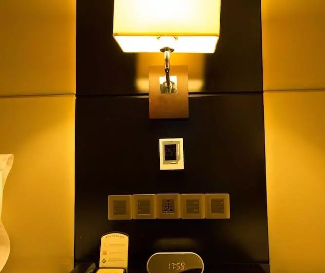２ダブルベッドのスタンダードルーム, Ramada Colombo