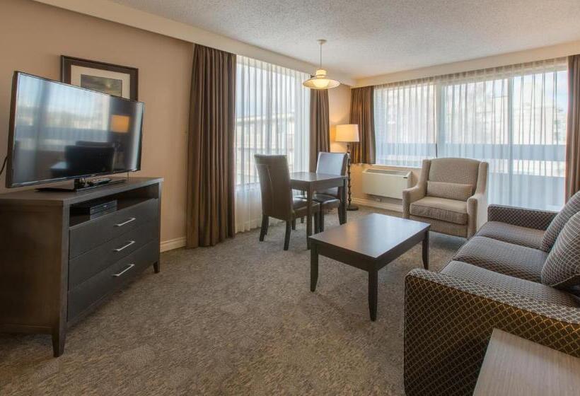 套房, The Embassy Inn