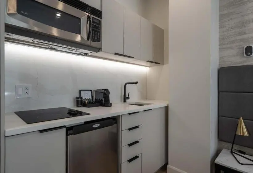 Sviitti King-vuode, Travelodge By Wyndham Montreal Centre