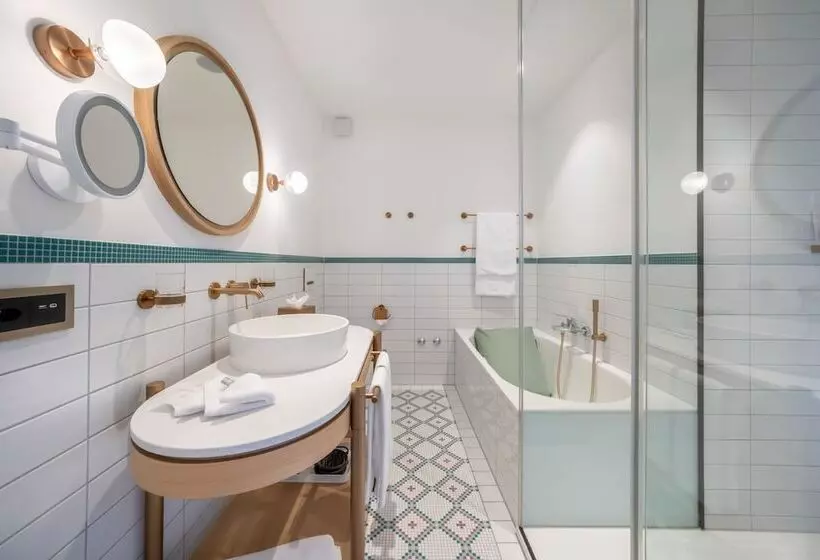デラックスジュニアスイート, Art Deco Hotel Montana Luzern