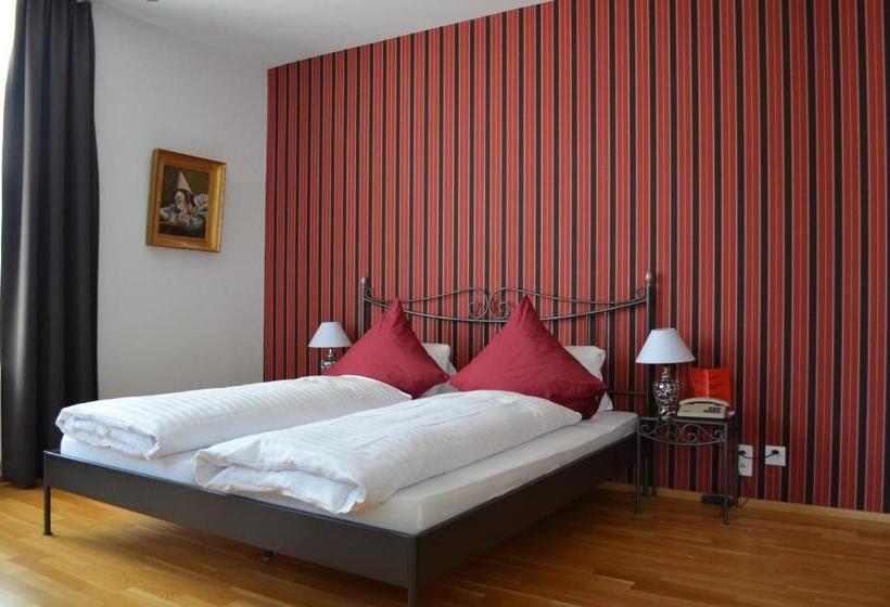 Трехместный Номер Superior, Carltoneurope Vintage Adults