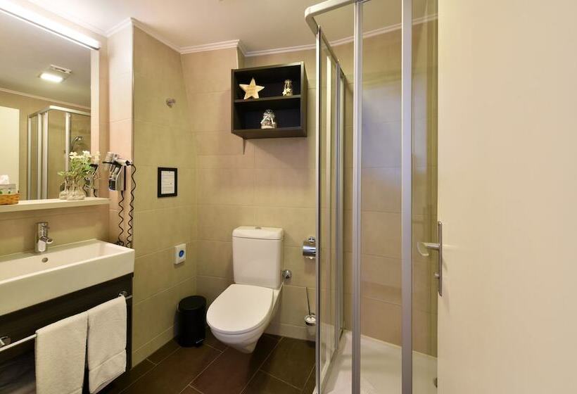 Номер Superior, Central