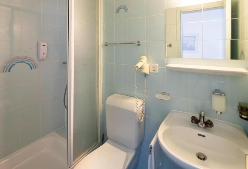 اتاق استاندارد یک تخته با بالکن, Rondinella Locarno