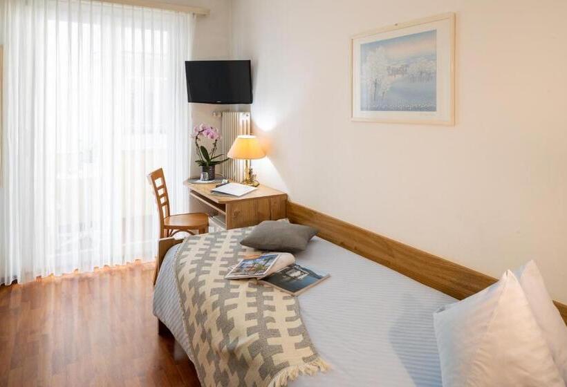 اتاق استاندارد یک تخته با بالکن, Rondinella Locarno