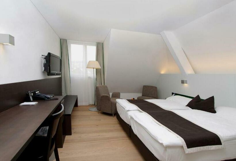Quarto standard, Glockenhof Zurich