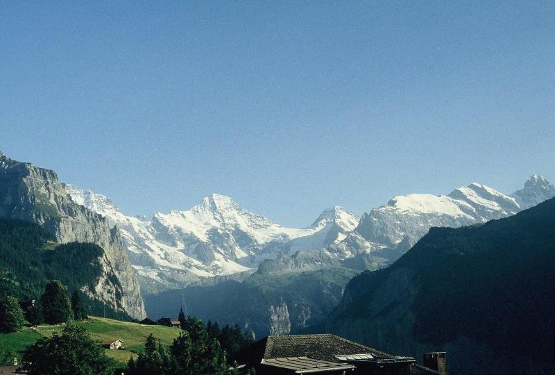 غرفة عائلية مطلّة علي الجبل, Historic Hotel Falken