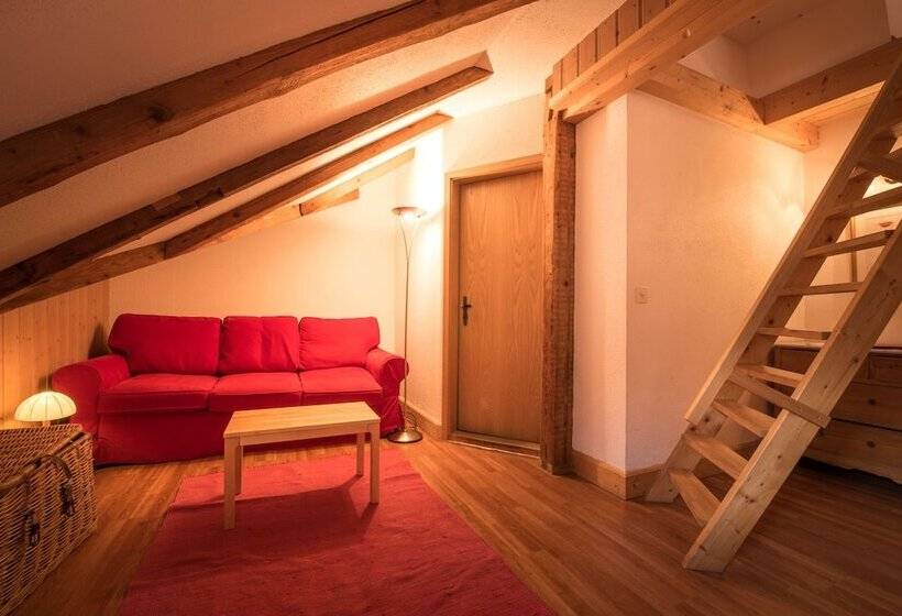 سوییت جونیور, Historic Hotel Falken