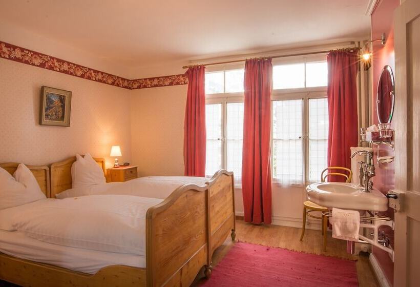 غرفة إقتصادية عائلية, Historic Hotel Falken