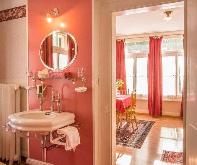 غرفة إقتصادية عائلية, Historic Hotel Falken