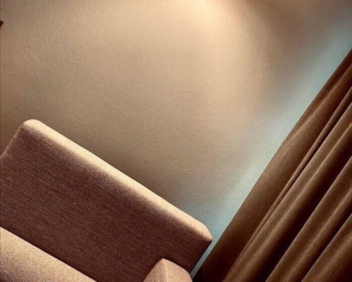 جناح جونيور, Hôtel Cailler & Bains De La Gruyère