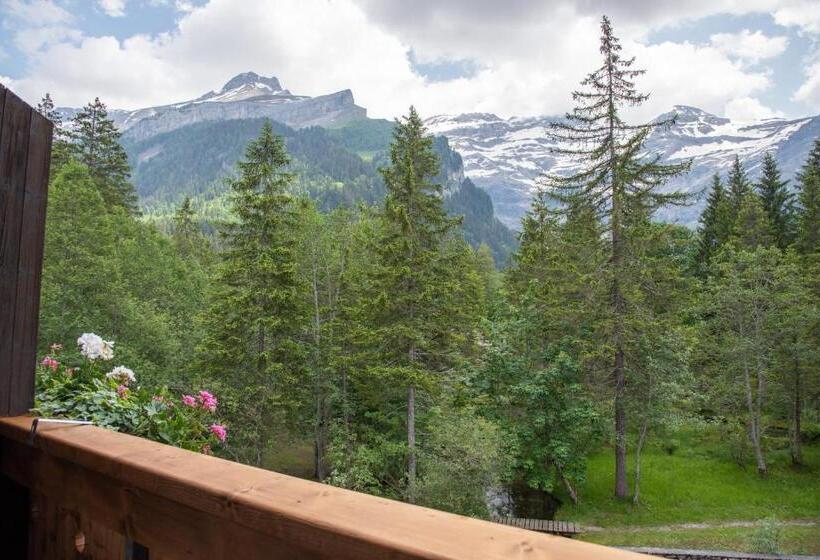 غرفة قياسية مزوَّدة بشُرفة, Hôtel Les Sources