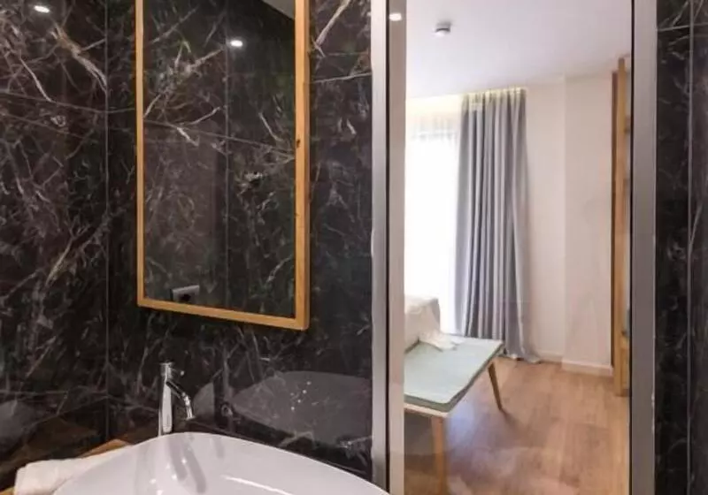 اتاق استاندارد یک نفره, J5 Hotels Helvetie & La Brasserie