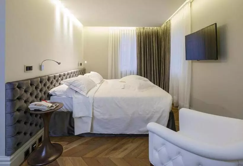 اتاق خانوادگی, Luganodante Boutique & Lifestyle