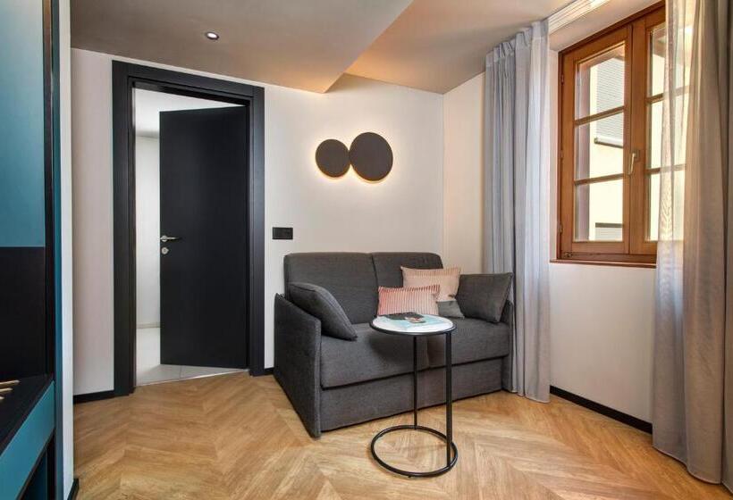 패밀리 룸, Luganodante Boutique & Lifestyle