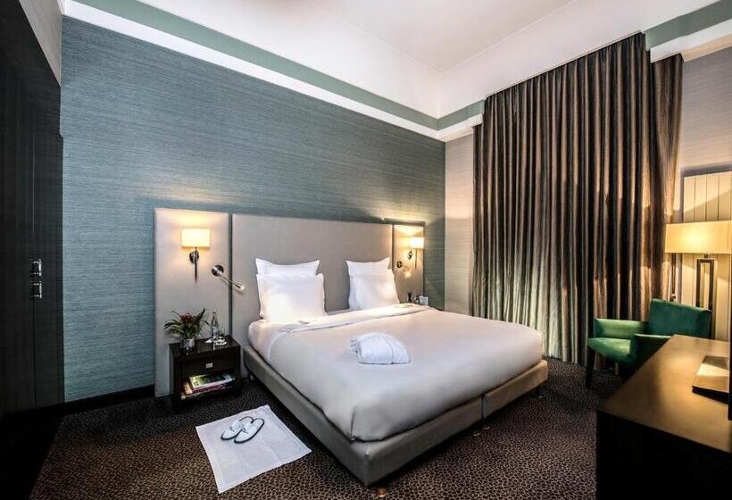 سوییت لوکس, Hôtel Métropole Genève