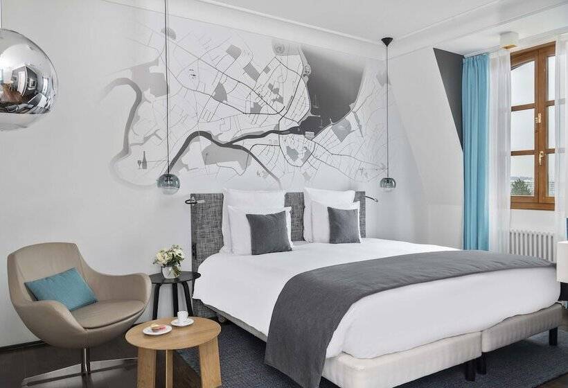 سوییت جونیور, Hôtel Métropole Genève