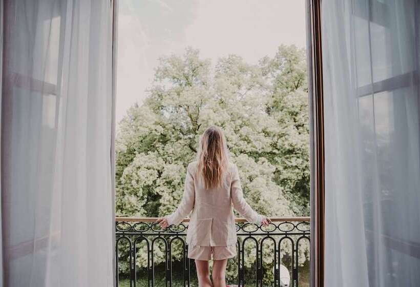 سوییت جونیور, Hôtel Métropole Genève