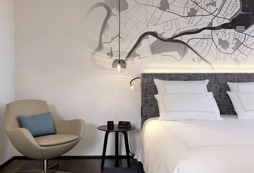 سوییت جونیور, Hôtel Métropole Genève