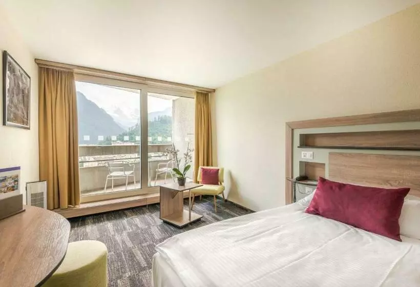 クイーンベッドのデラックスルーム, Metropole Interlaken