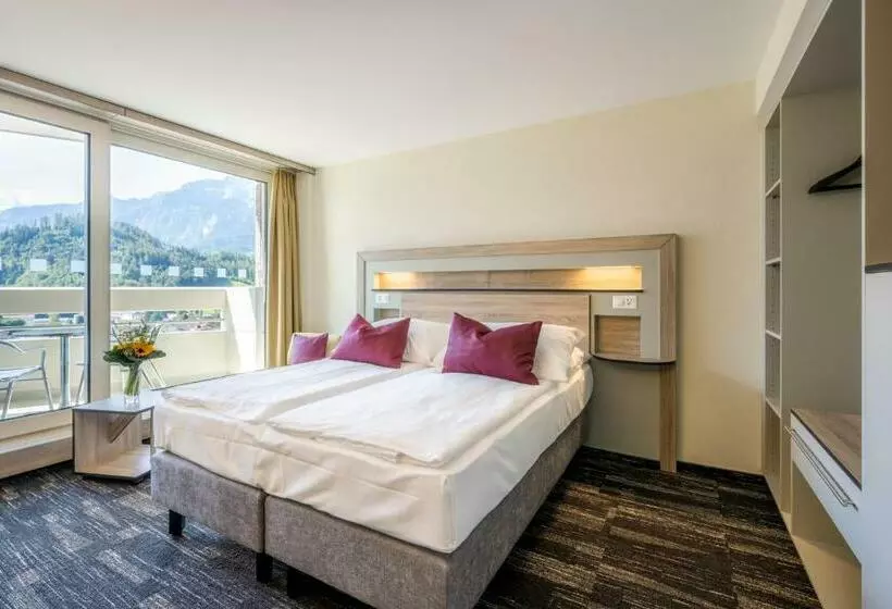 クイーンベッドのデラックスルーム, Metropole Interlaken