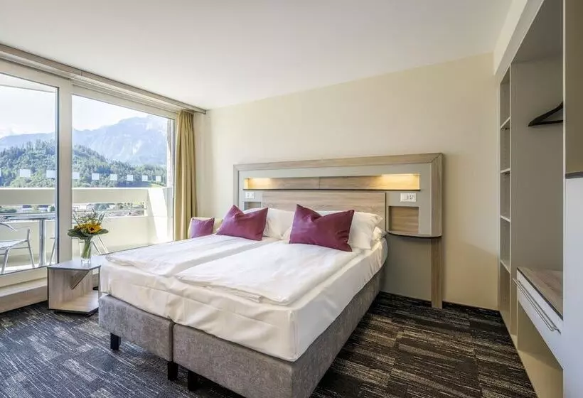 クイーンベッドのデラックスルーム, Metropole Interlaken