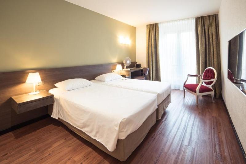 اتاق کلاسیک, Montana