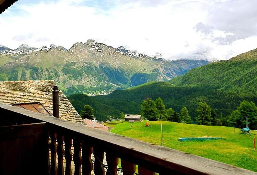 Номер Deluxe с Балконом, Salastrains