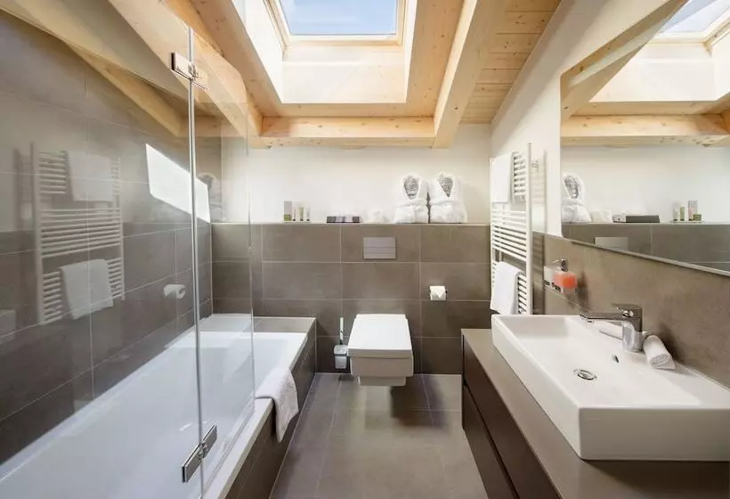 1 Bedroom Penthouse Apartment, Schlosshotel Zermatt – Active & Cbd Spa