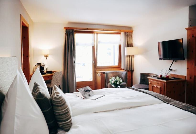 اتاق کلاسیک, Steinbock Pontresina