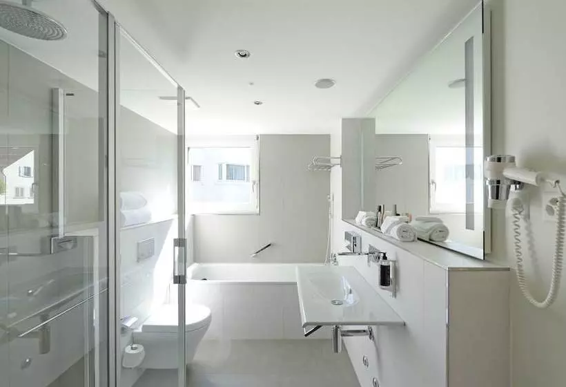 ジュニアスイート, Seminarhotel Am ägerisee