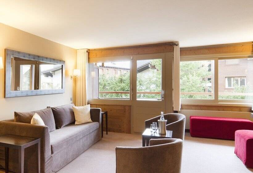 デュプレックス２ベッドルームアパート, Vanessa